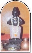 Raval naickan idol at Thuravoor temple complex